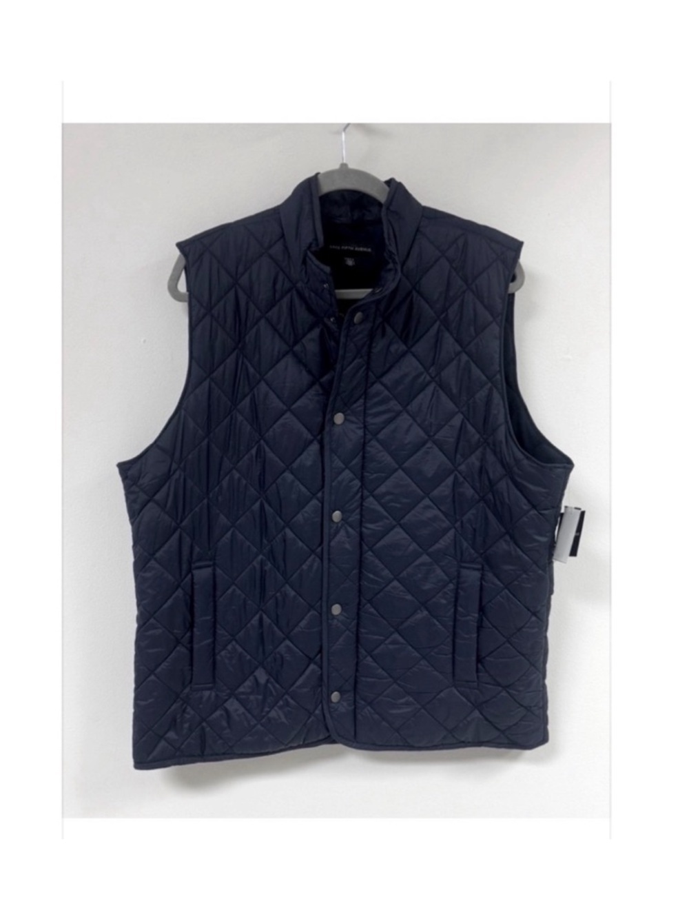 Men’s Saks 5th Ave Quilted Vest in Navy.